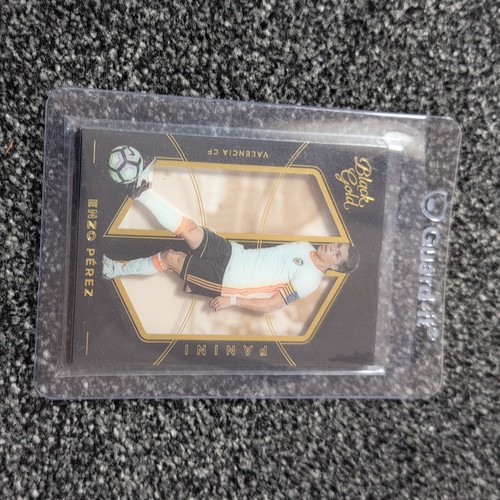 2016-17 Panini Black Gold Enzo Perez #33