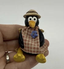 Sweet RUSS BERRIE & CO #14033 Mini-kins Minikins Crow Figurine Shelf Sitter 3"