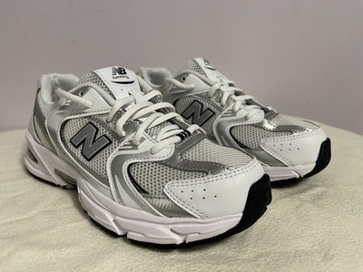 New Balance 530 Sneaker Grau & Weiß Sneaker Schuhe. Größe UK 4,5