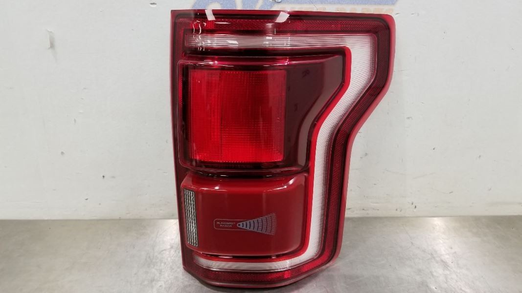 19 FORD F150 RAPTOR TAIL LIGHT TAIL LAMP RIGHT PASSENGER WITH BLIND SPOT ALERT