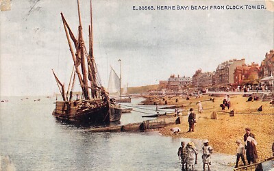 A884 England 1926 Herne Bay Beach from Clock Tower Sailing Boat vintage postcard