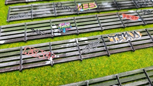 H0 Beton "Graffiti" Sichtschutzzaun 1:87 Zaunelement Gartenzaun Bahnabsperrung - Picture 4 of 6