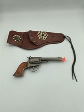 VINTAGE 1950'S DIECAST HUBLEY RODEO CAP GUN AMBER GRIPS 8 1/2" W/ HOLSTER