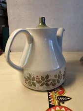 Figgjo Flint F/F Flameware Brazil Teapot Hand Painted Silkscreen MCM Norway.  40