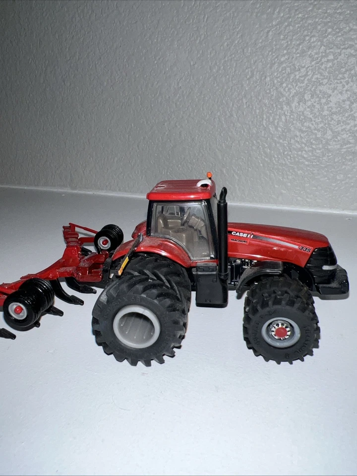 1/64 Case Ih Magnum Mx335 Custom Tractor With Custom Shank Ripper - Image 4 of 4