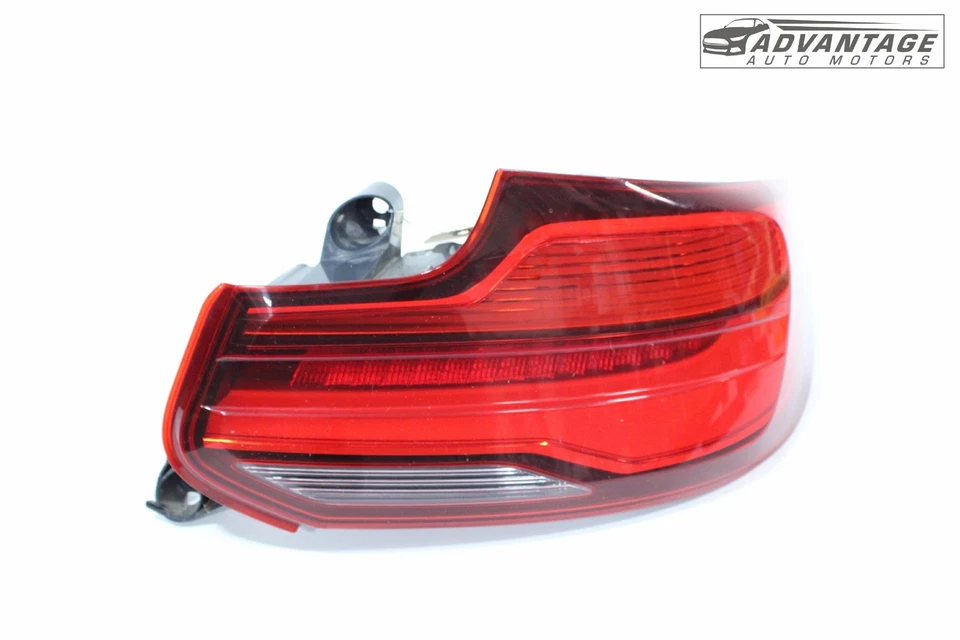 BMW M235I XDRIVE F22 2015-2016 LUZ TRASERA EXTERIOR LUZ TRASERA LED OEM Foto 2 de 4