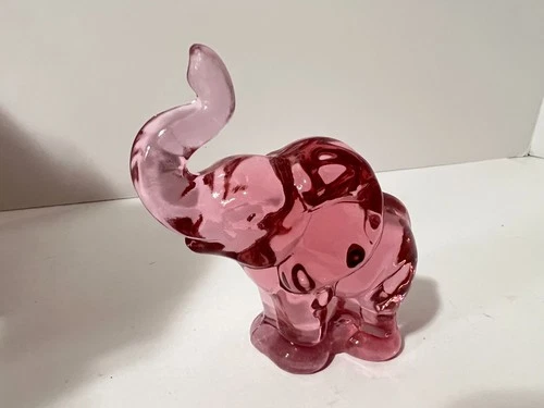 FENTON PINK GLASS ELEPHANT FIGURINE