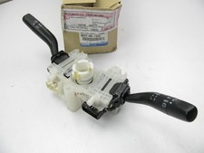 New - Oem Mazda Ge6t66120c Combination Turn Signal Head Lamp Switch 1998 323 New - Oem Mazda Ge6t66120c Combination Turn Signal Head Lamp Switch 1998 323
