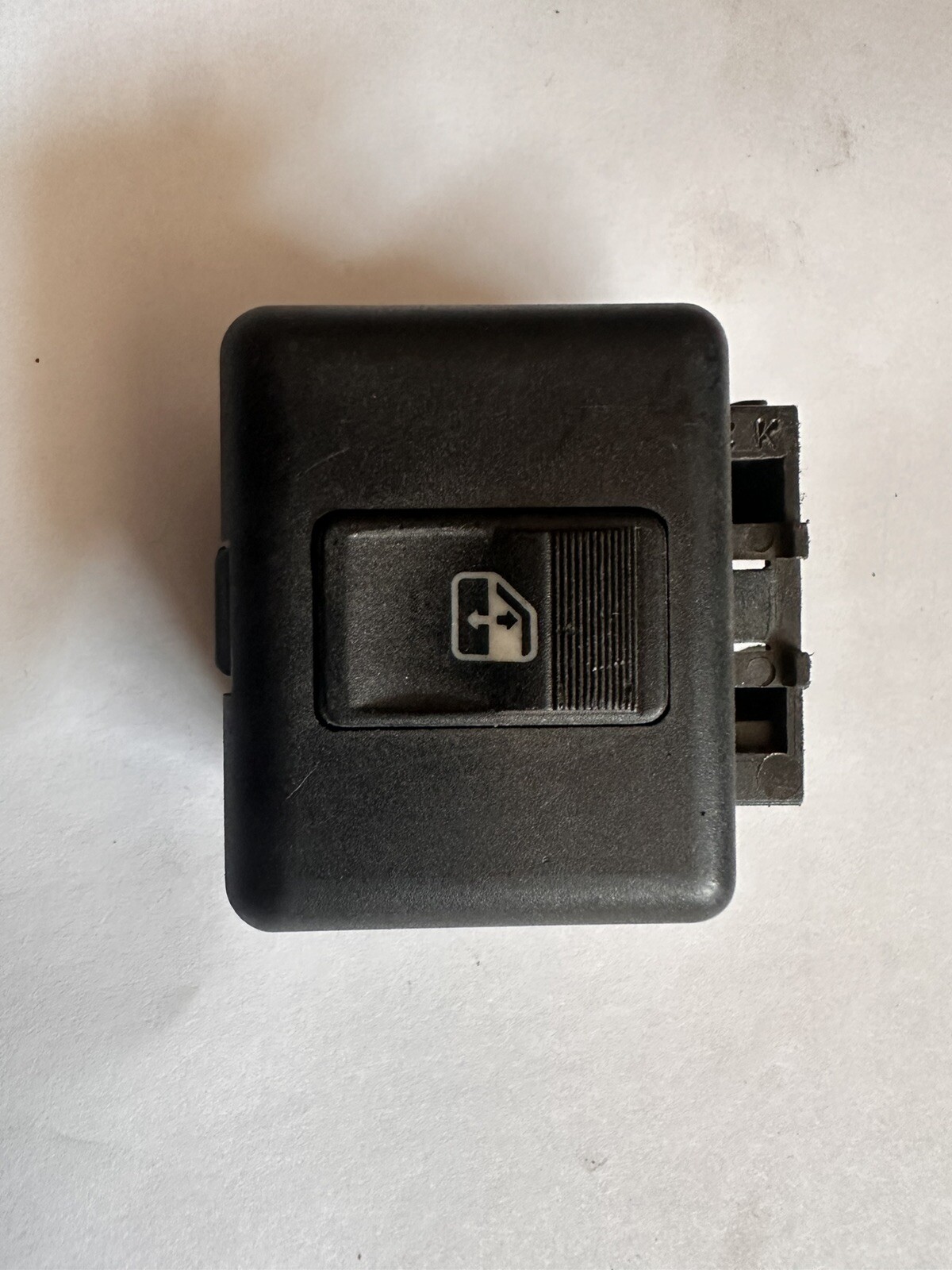 Crystal lift glass pushbutton panel switch Alfa Romeo 33 112877880