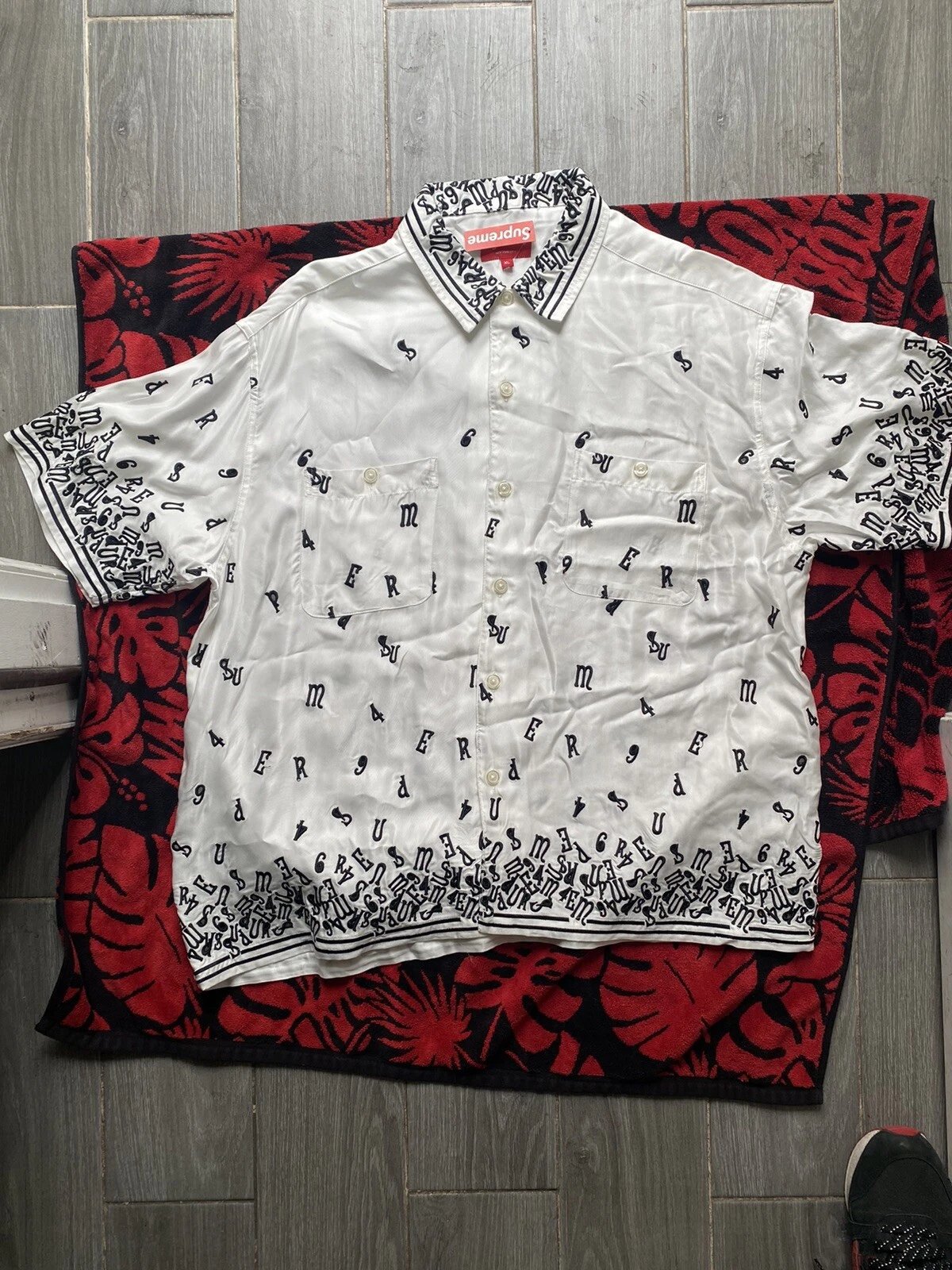 Chemise S/S brodée Supreme Nouveau