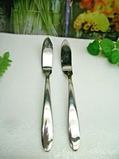 2   Oneida   JENNIFER   18/10 Stainless Steel  Master Butter Spreader Knives