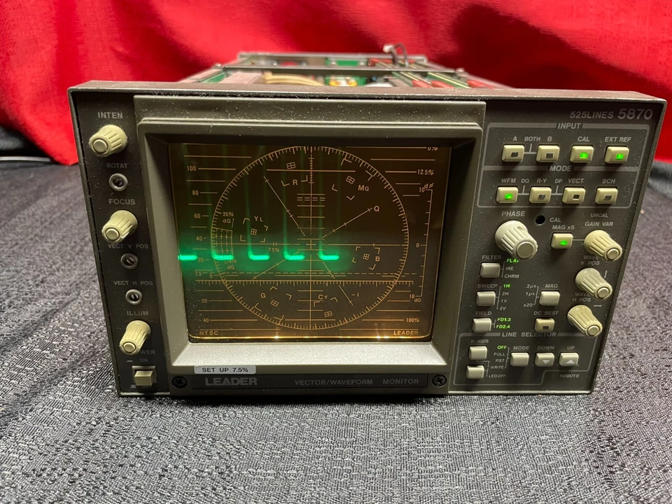 Leader Vector/Waveform Monitor 525Lines 5870 - With Power Cord - Missing Panels - Image 4 of 4
