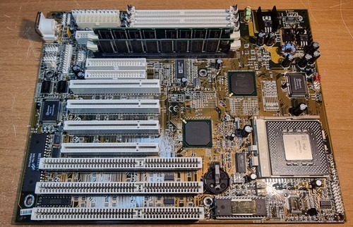 P5TX-Bpro Rev:3.1 - ECS - Pentium MMX 200MHz - 48MB Ram - 第 1/12 張圖片