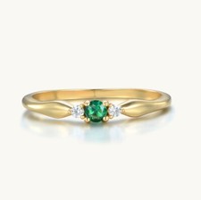 Ladies 9 Carat Gold on Solid 925 Silver Sterling Emerald and White Sapphire Ring
