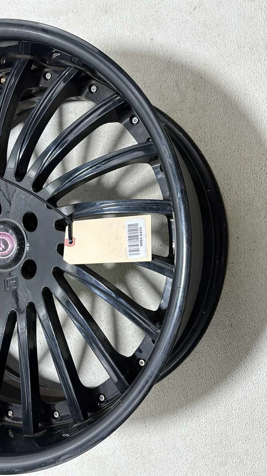 Llanta forjada elegante Lexani 22x10.R 22" pulgadas personalizable de 5 radios negra 4030 Foto 4 de 4