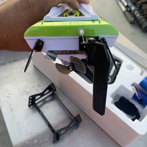 UDI UDIRC UD12002 .4Ghz POWER TEMPO High Speed R/C BOAT 14" READY TO GO - Picture 10 of 12