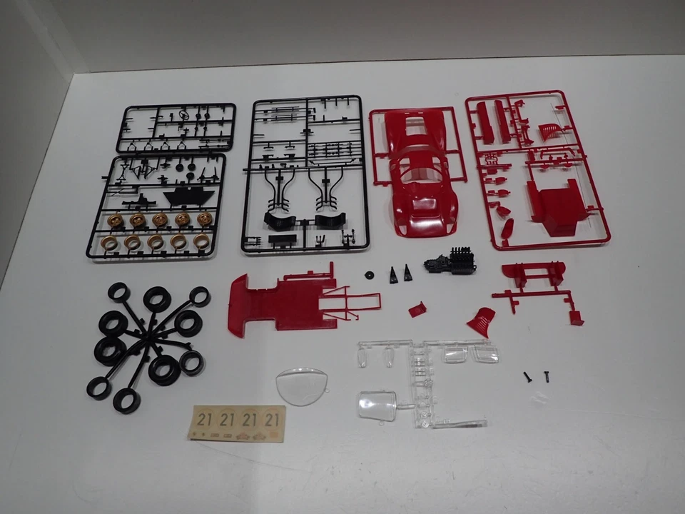 FERRARI P 4 HELLER L 737 KIT DA MONTARE SCALA 1:24 CON SCATOLA (1S) - Immagine 4 di 4