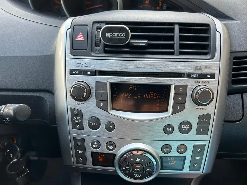 URGENTE Soporte marco radio Toyota Corolla Verso 2009> - Imagen 2 de 2