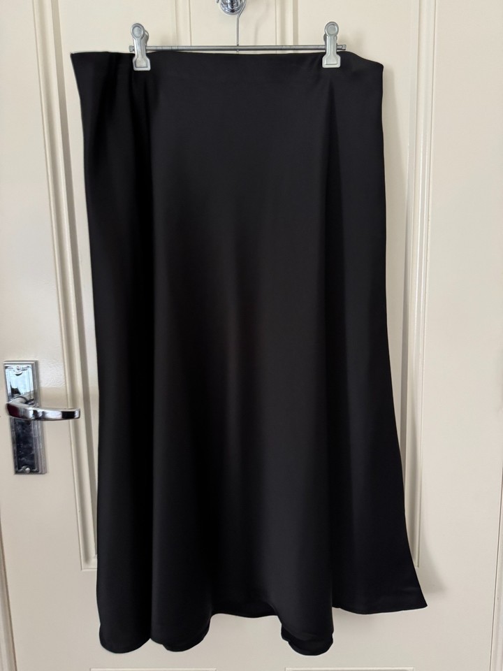ANKO CURVE Ladies 18 SATIN Midi skirt Pull-on BLACK - STUNNING! - FREE POST!