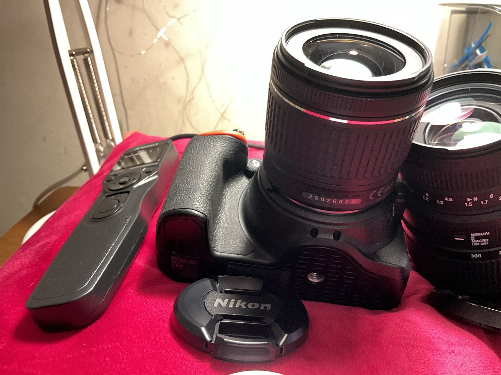 Nikon D5600 Digital SLR Camera Kit 18-55mm VR with 128GB Memory and Bag