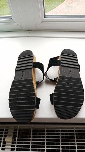 CLARKS SOMERSET SANDALS 6.5 D WIDTH - Picture 3 of 4