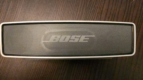 Bose SoundLink Mini 1 Bluetooth Speaker Silver ( NOT TESTED AS-IS )