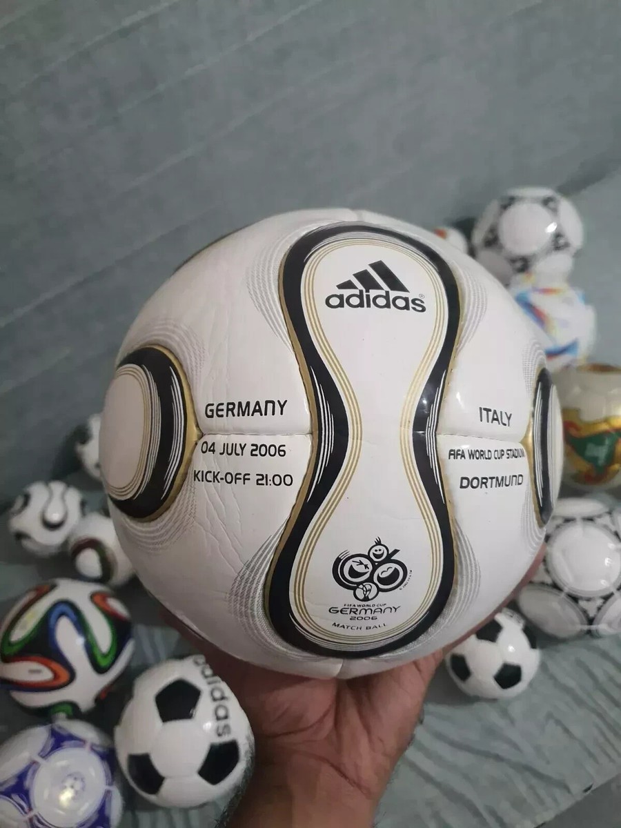 サッカーボール 1970-2002 adidas Historical Match Ball Adidas Historical ball set 1970-2022 official match balls