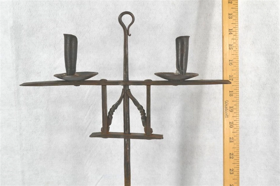 antiguo candelabro doble mesa 26" hierro forjado a mano réplica siglo XVII  Foto 2 de 4