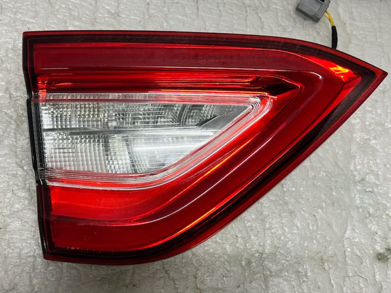 2017-2020 Maserati Levante Driver Left Lid Mount Tail Light LED 670106835
