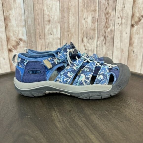 Sandali Keen Big Kids punta chiusa acqua scarpe lavabili mimetici cobalto luminoso taglia 3