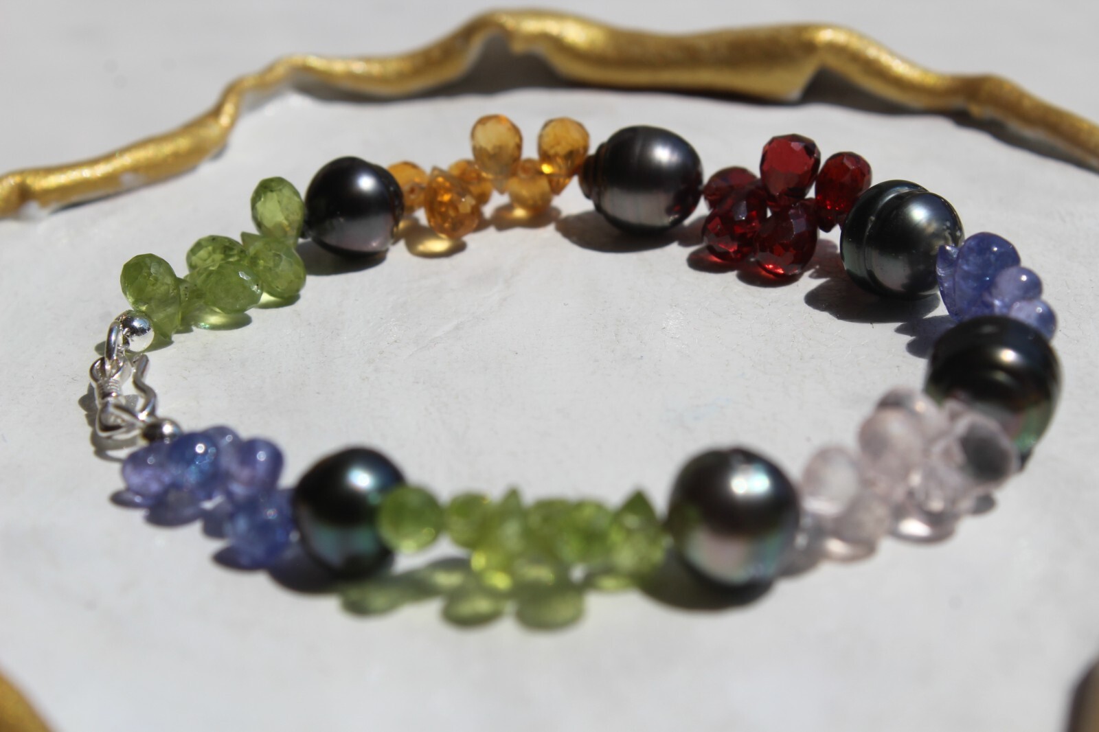 Bracelet perles noires de Tahiti pour sublimer vos tenues d'été