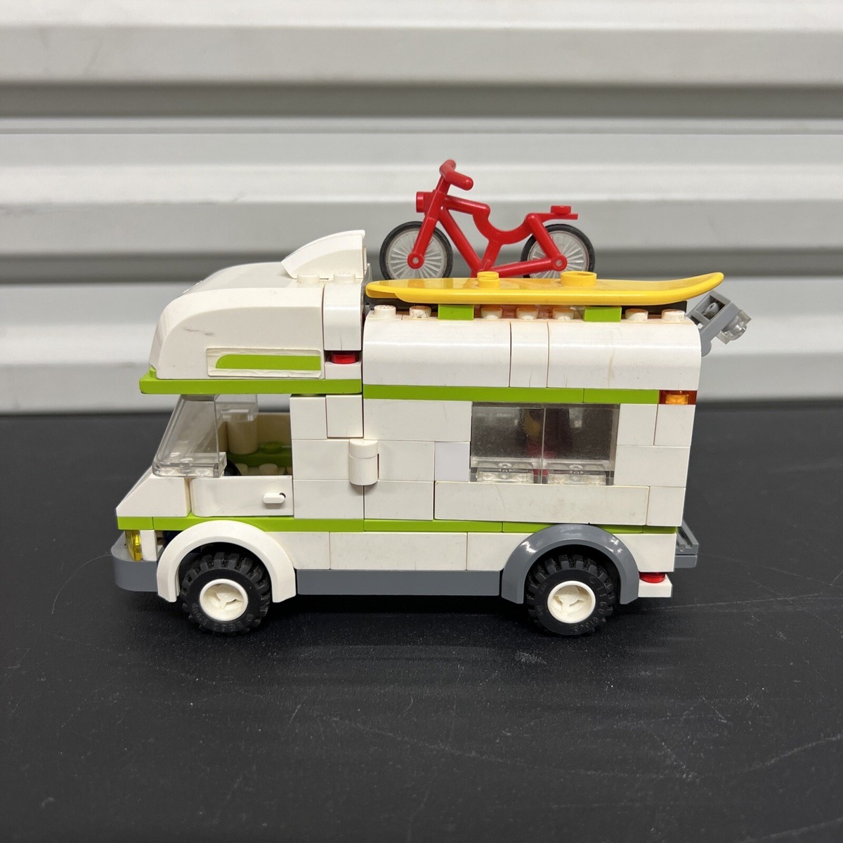 LEGO City #7639 Camper 2009 Missing Piece Bike Surf Van USA