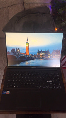 ASUS VivoBook 16'' i9-13900H 32GB 1TB SSD Win 11 Pro Iris Xe Black