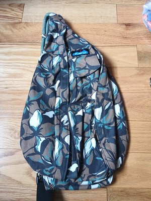 KAVU Rope Sling Bag Floral Mural 923-2059 Brown Flowers New w/ Tags