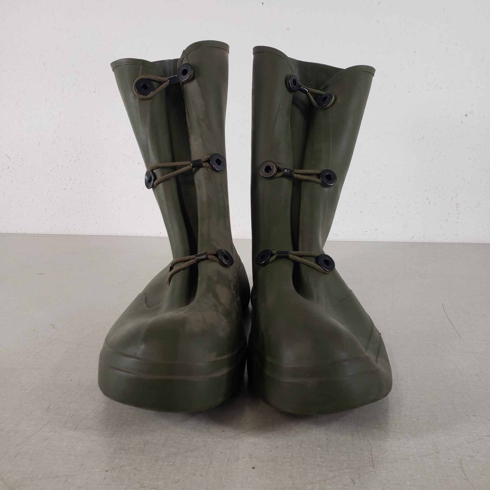 LFI Green US Military Style rubber Overboots Size 10 Button Laced Made In USA