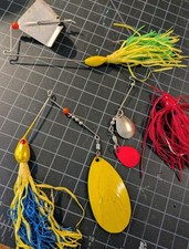 1  Oldschool Spin Buzz 2 Spinnerbaits Fishing Lures 3 Lures + Spinnerbait Box 