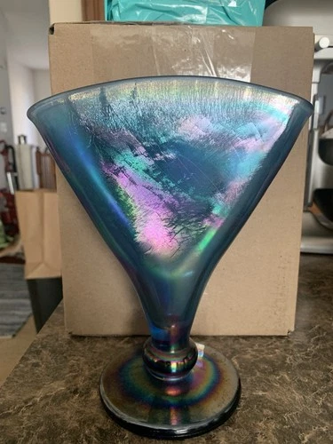 Vintage FENTON Metropolitan Museum of Art Celeste Blue Stretch Glass Fan Vase