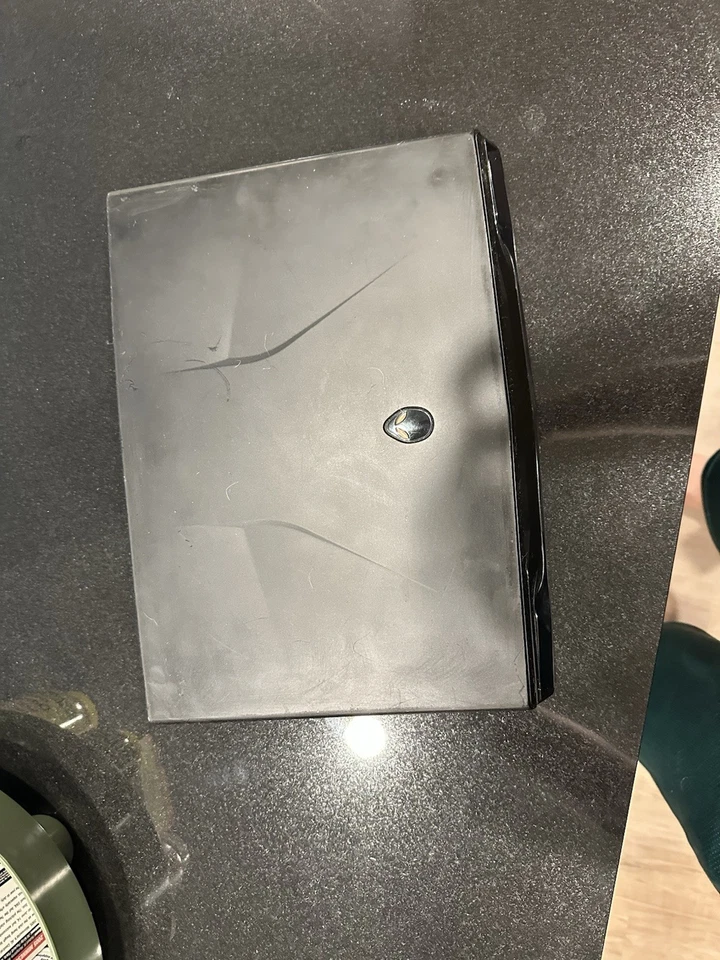 Alienware M14x Works But Doesn’t Charge Past 1% - Image 2 of 4