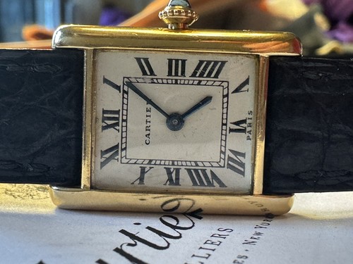 Vintage Tank Louis Cartier, 1940er Jahre, Paris Dial, 18k Gold