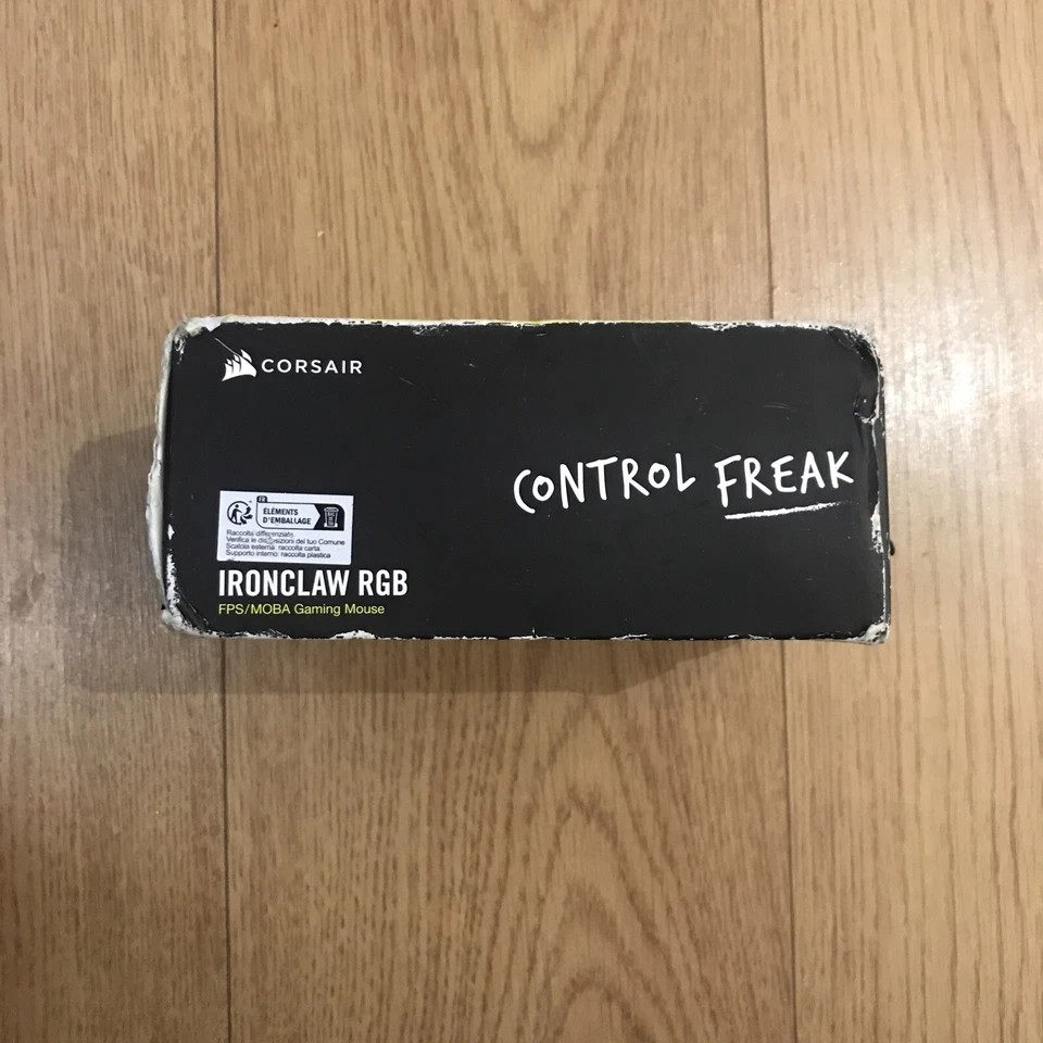 Corsair Ironclaw RGB FPS/MOBA Gaming Mouse - Black - Image 2 of 4