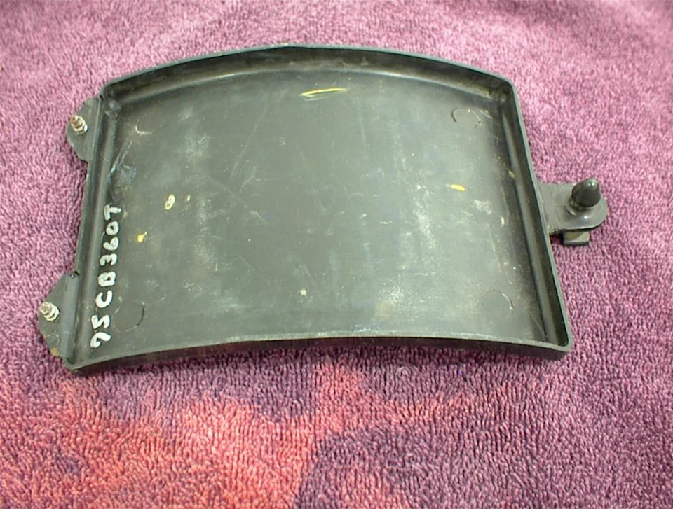 HONDA 360 CB360T TAPA ASIENTO PORTA DOCUMENTOS 360 CB360 1975 Foto 2 de 4