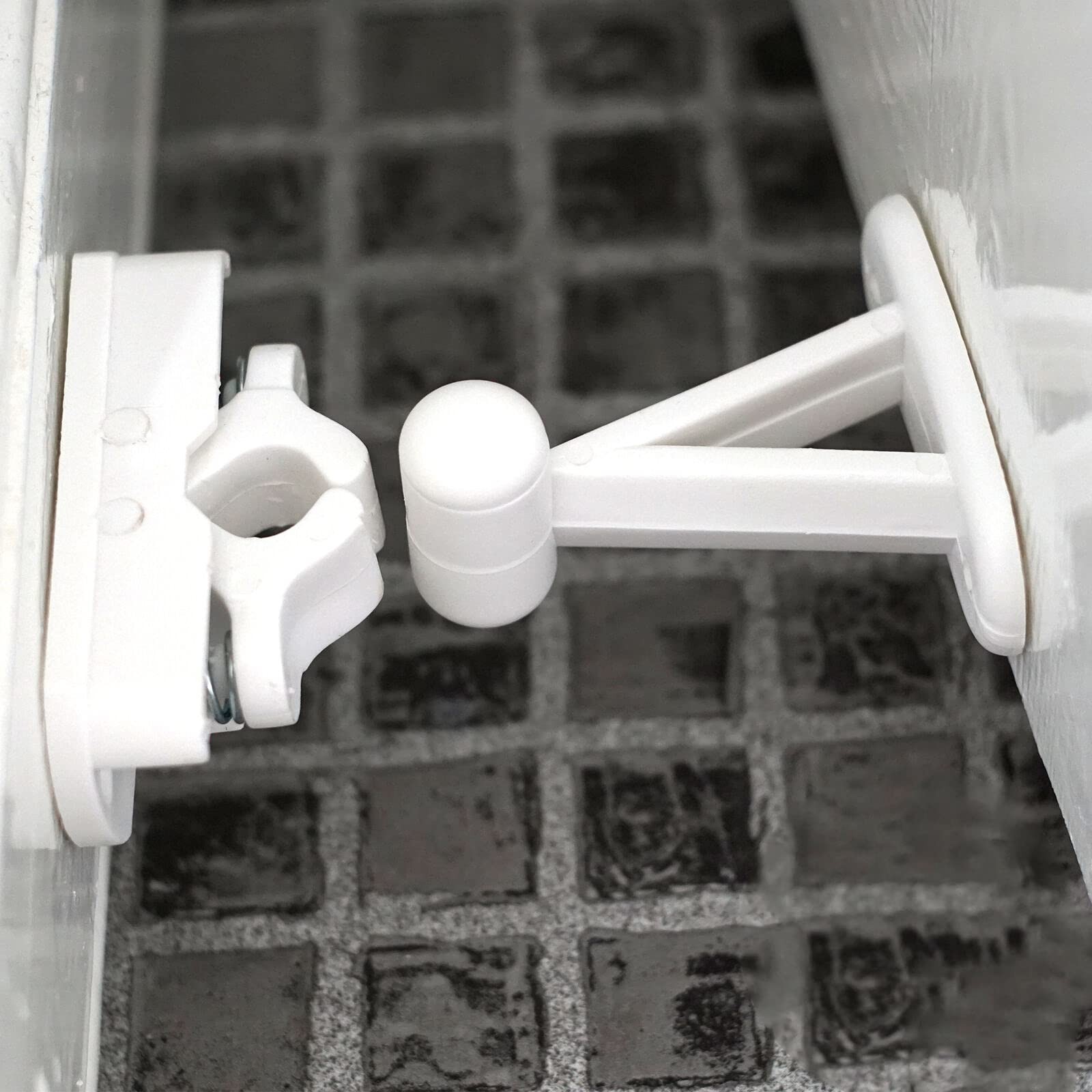 Quality Auto Spring White Door Holder Catch/Lock Fixings Included