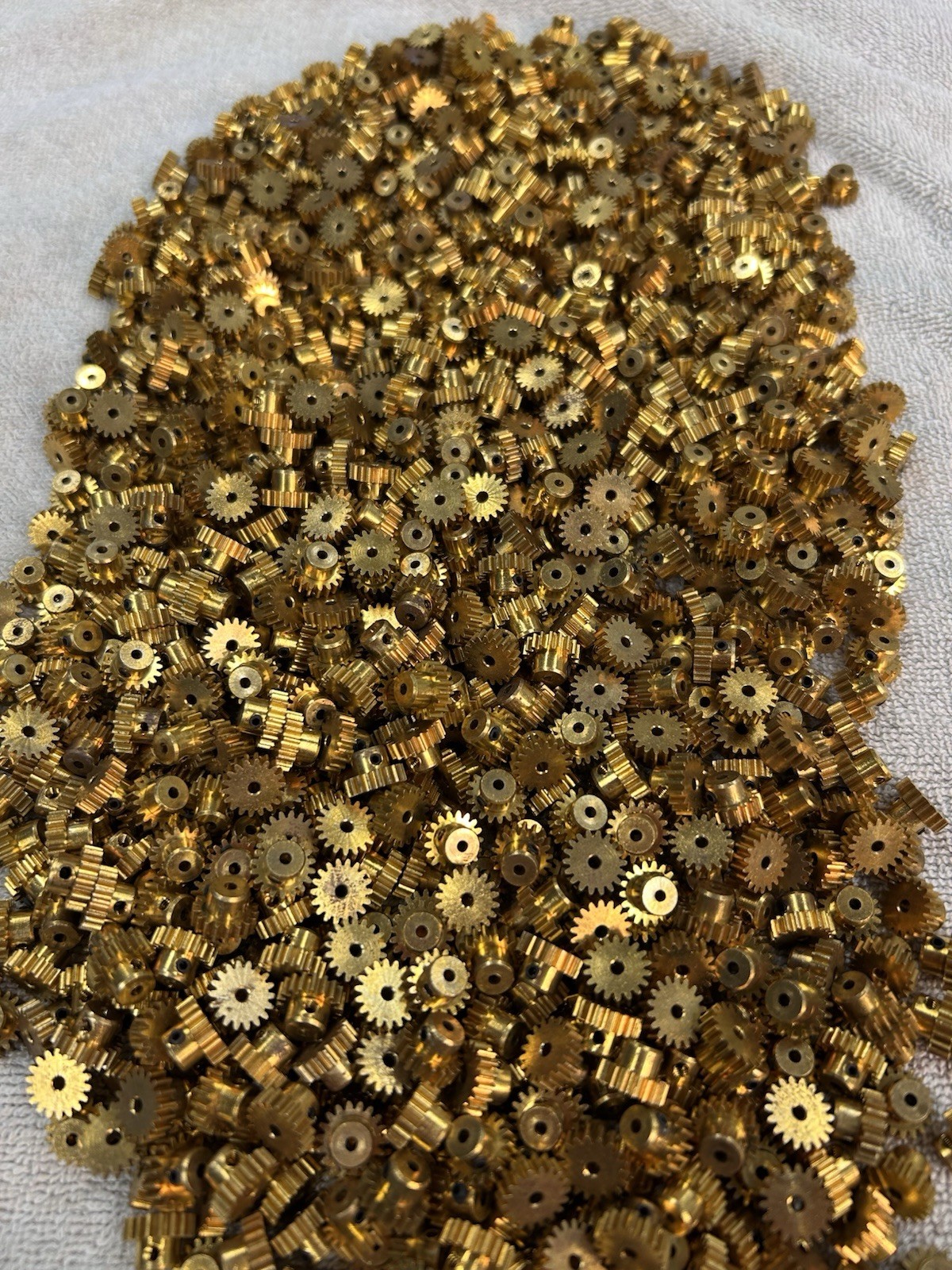 QTY 1 TRADESHIP 48 PITCH BRASS PINION GEAR 18 TEETH RC CAR SLOT CAR .078” BORE