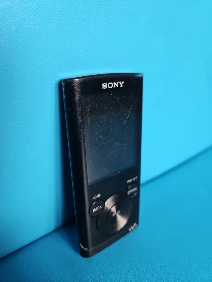 Sony Walkman NWZ-E353 黑色 (8 GB) 数字媒体播放器-无法正常工作 — 第 2/4 张图片