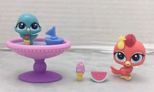 Hasbro Littlest Pet Shop Bath Time Fun Vivian Uccello 4110 & Shura Starsky 4109