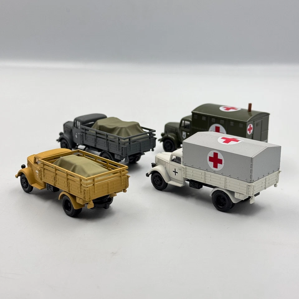 Коллекция автомобилей (4 шт.) раненый транспорт и логистика 1940–1945 масштаб 1/87 (H0) - Изображение 3 из 4