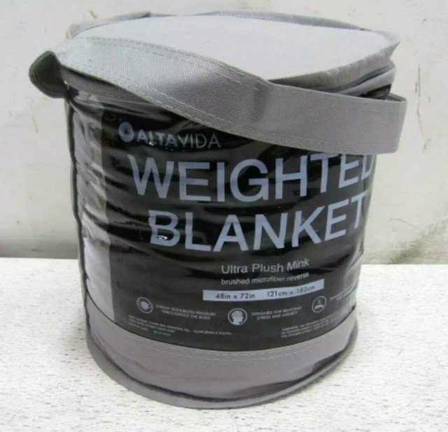Altavida 12 lb Faux Mink to Microfiber Weighted Blanket-New and very