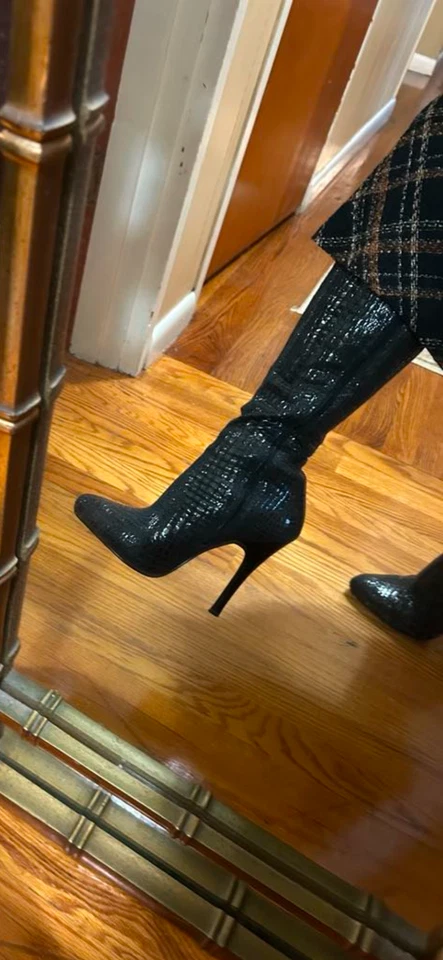 WHBM NWO/коробка колена змеиной кожи черный высокий ботинки размер 7 отличном состоянии - Изображение 2 из 4