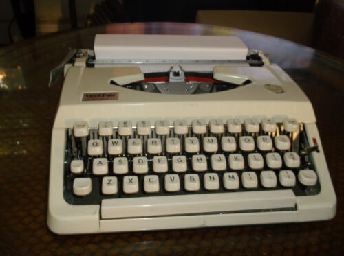 Vintage Brother Charger 11 Portable Typewriter White & Case - Picture 1 of 5
