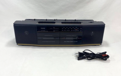 REFURBISHED) Toshiba RT-8038 Boombox Ghettoblaster Dual Cassette